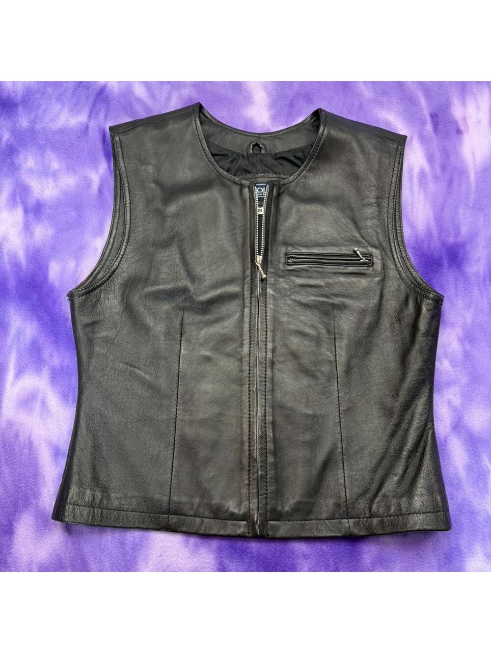 Harold’s black leather womens vest with zipper pocket